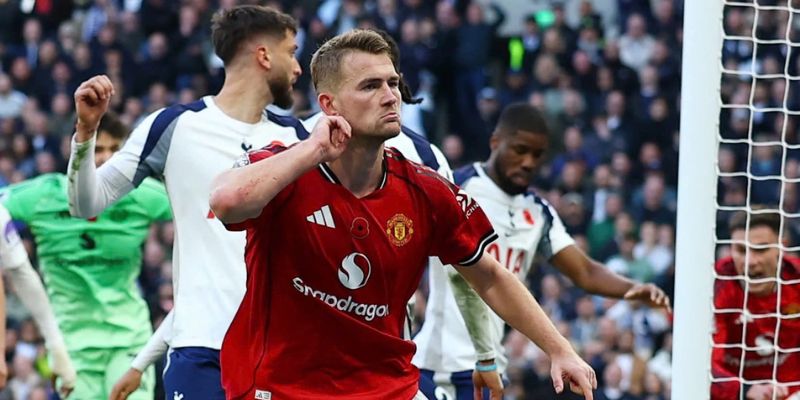 Soi Kèo Manchester Utd vs Tottenham 19h30 7/2 - Ngoại Hạng Anh 3 Manchester Utd vs Tottenham mang đến kết quả khó lường