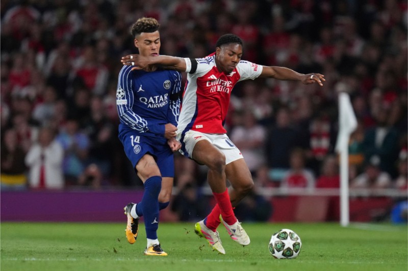 PSG gặp khó trước Arsenal